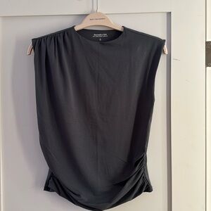 Abercrombie top